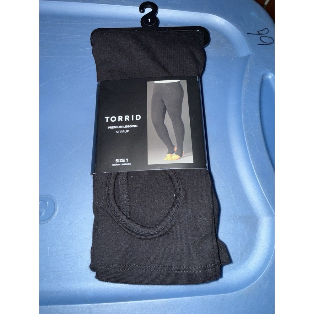 NWT Torrid Premium Stirrup Leggings Size 1 Black High Rise Plus Size 14 16